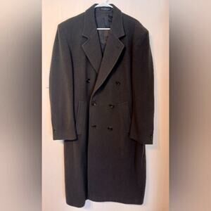 Ron Chereskin Men's Dark Green Cashmere Blend trench  Overcoat. Size 42R